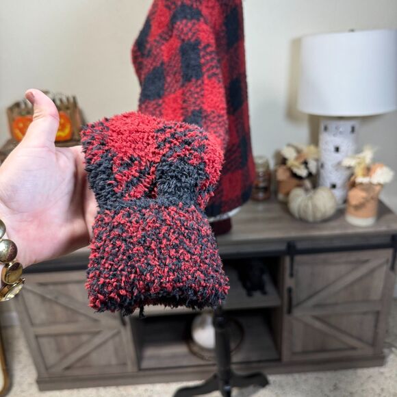 SKIMS Cozy Knit Pullover Sweater Red Black Brick Buffalo Plaid S/M Holiday Comfy - Picture 4 of 8